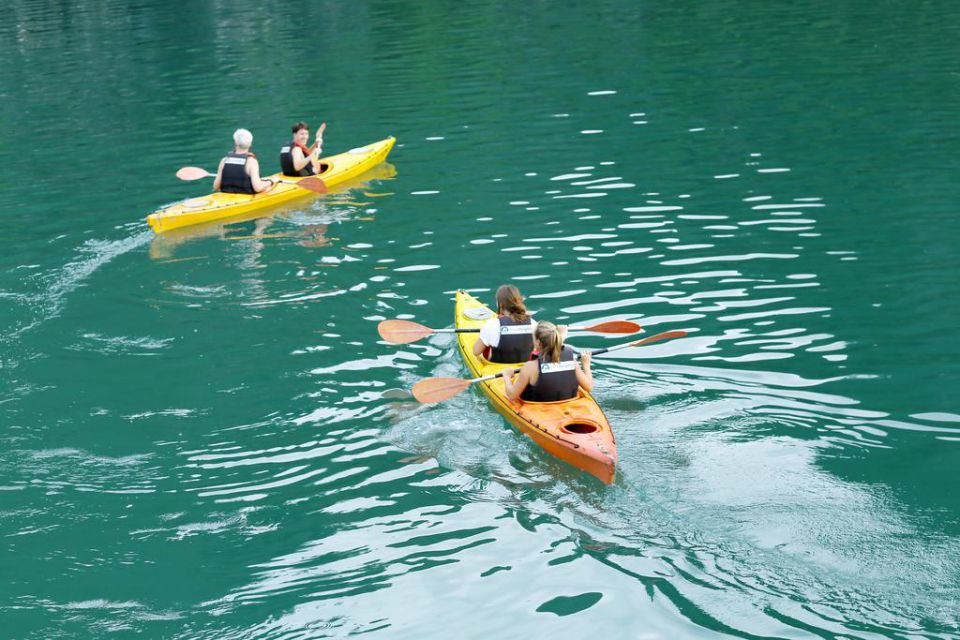 kayaking-petit-white-dolphin-cruise-3-days-2-night