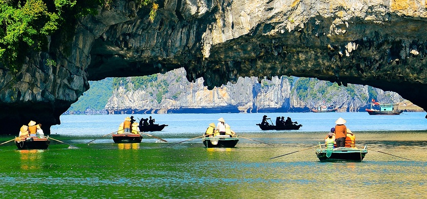 Halong Bay weather in November - Does the winter begin? 