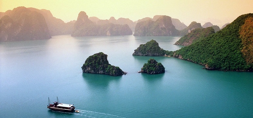 Halong Bay weather in September - Does the summer end?