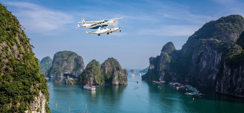 Seaplane in Halong Bay - Travelling instruction for tourists