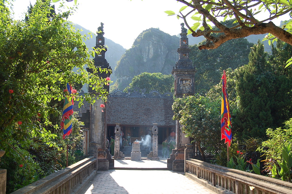 temple-of-dinh-and-le-dynasty