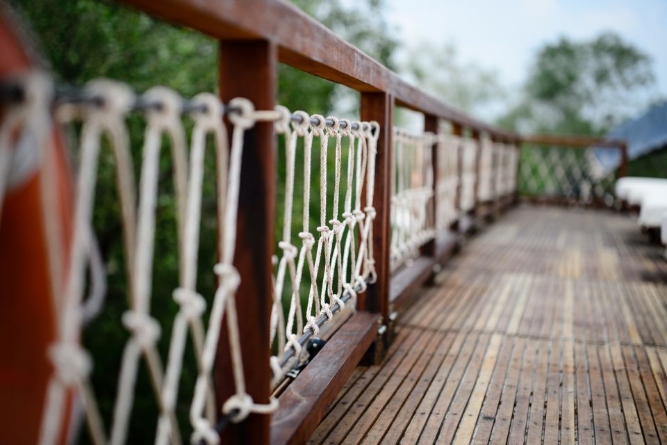 vi-handrail