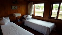 2 nights boat + 1 night hotel