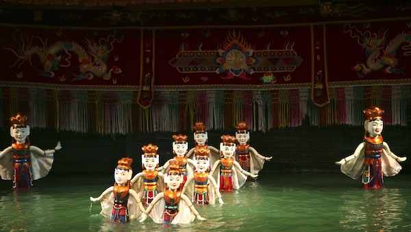 Group tour - deluxe with water puppet show + dinner cruise