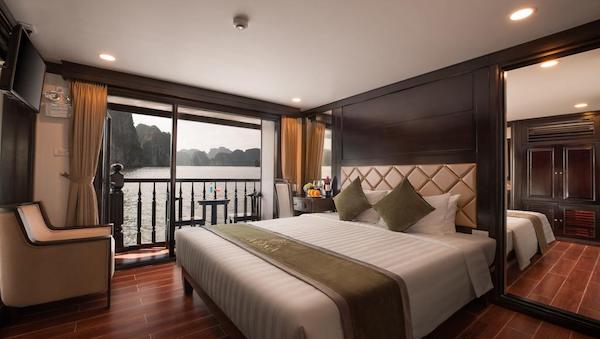 Family connecting balcony