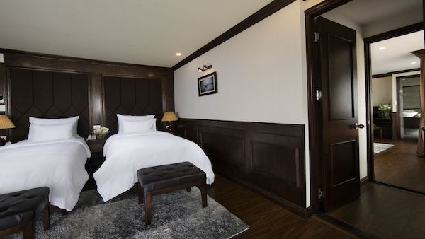 Family Suite Connecting