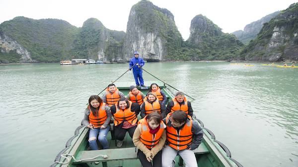 Option 2: Deluxe group tour