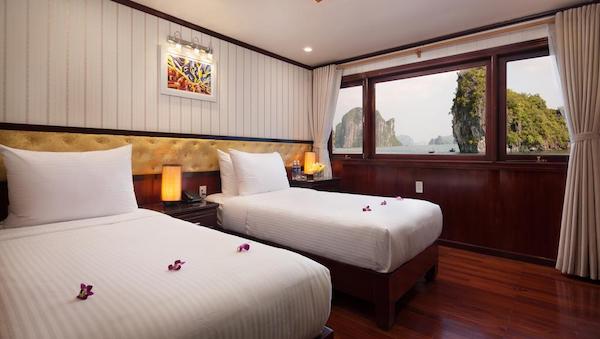Premium cabin with jacuzzi bathtub