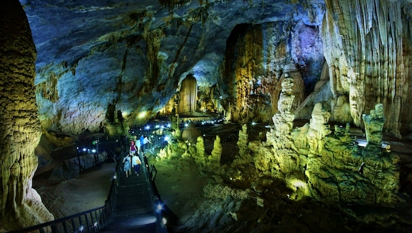 2* package - visit Paradise cave
