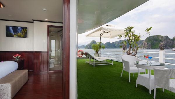 Suite with balcony+jacuzzi/ private terrace