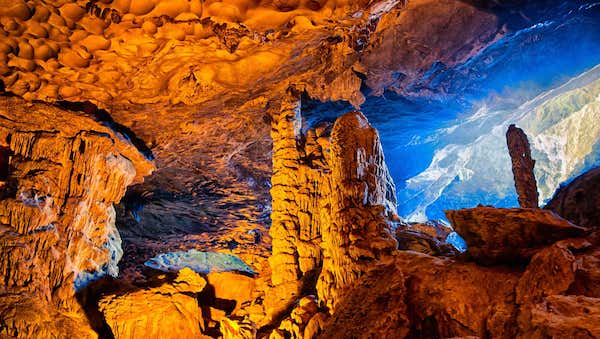 Option 2: Visit Sung Sot cave