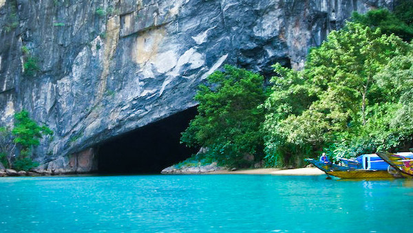 3* package - visit Phong Nha Cave