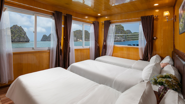 Triple cabin