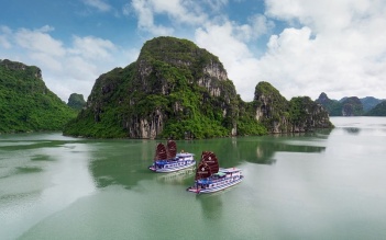 Halong luxury day cruise from Hanoi